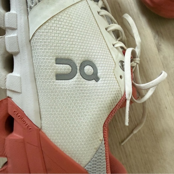 On Running Cloudflyer pink white size 9.5 support lightweight breathable - Picture 6 of 7